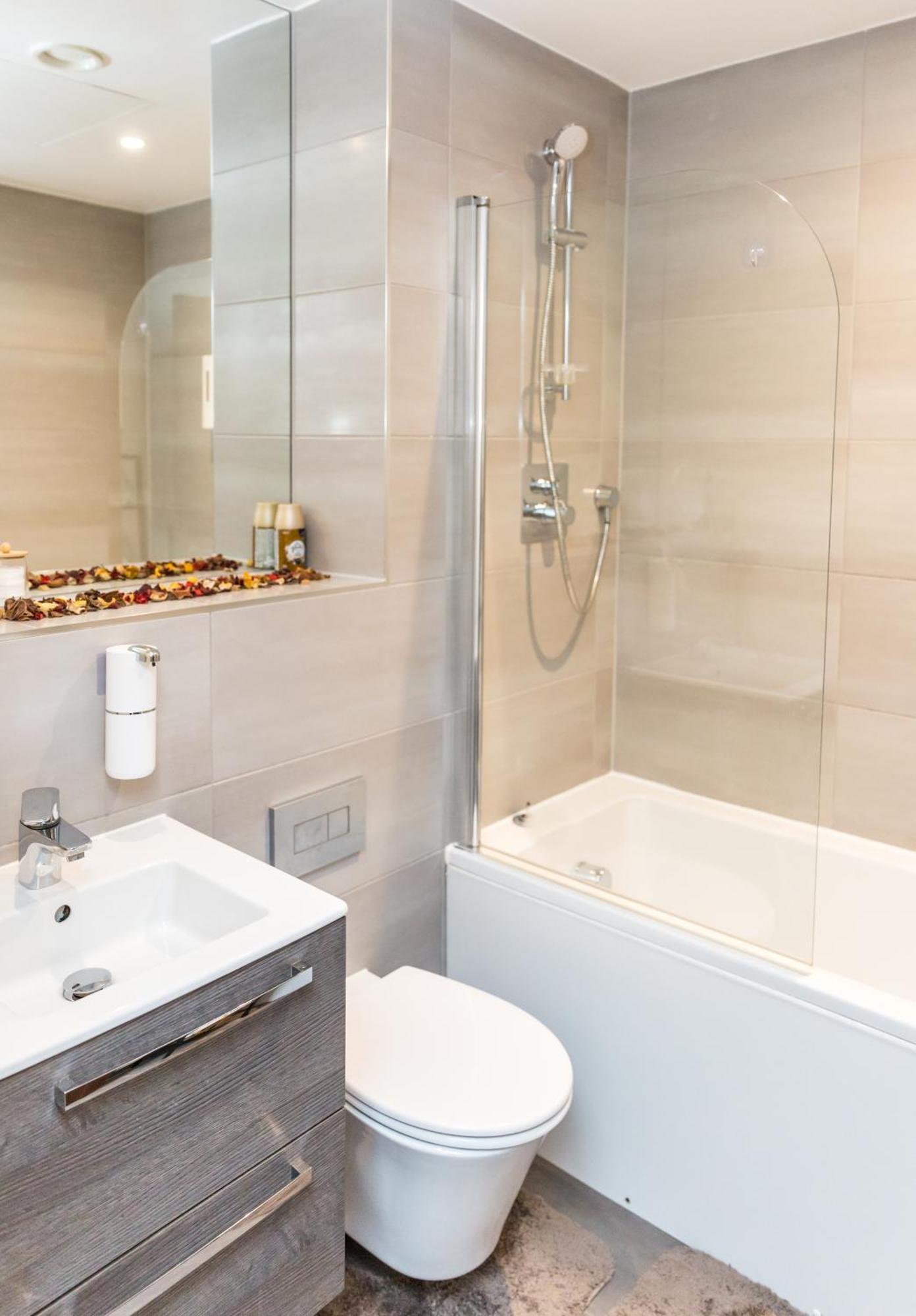 Sweet Stay, 2 Bed Apartment Birmingham Ngoại thất bức ảnh